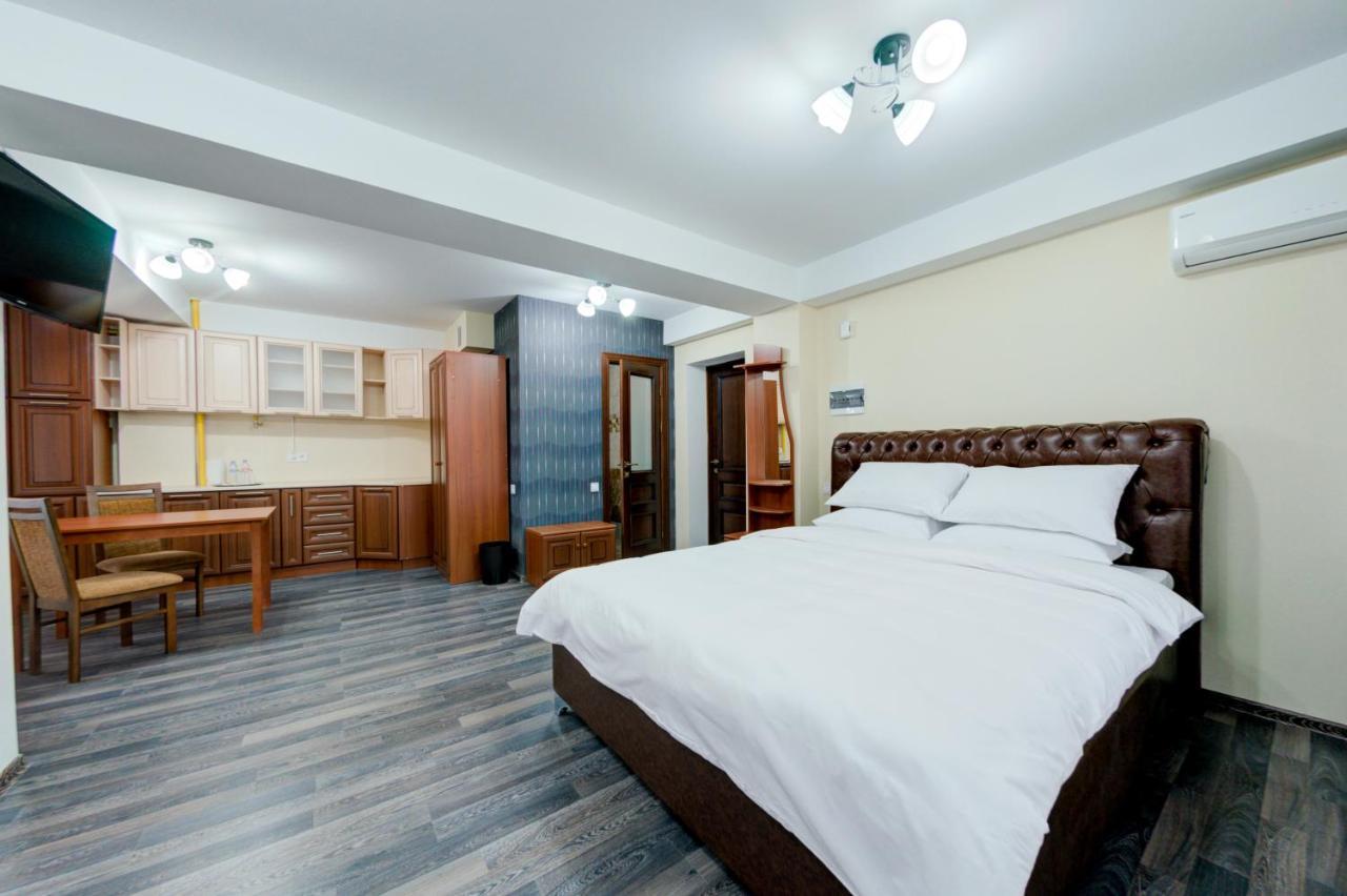 Catherine Hotel Kişinev Dış mekan fotoğraf